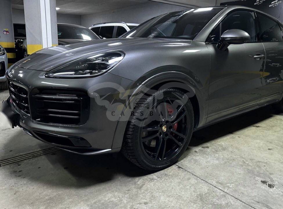 Porsche Cayenne 2022