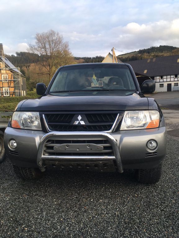 Mitsubishi Pajero 2009