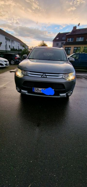 Mitsubishi Outlander 2014