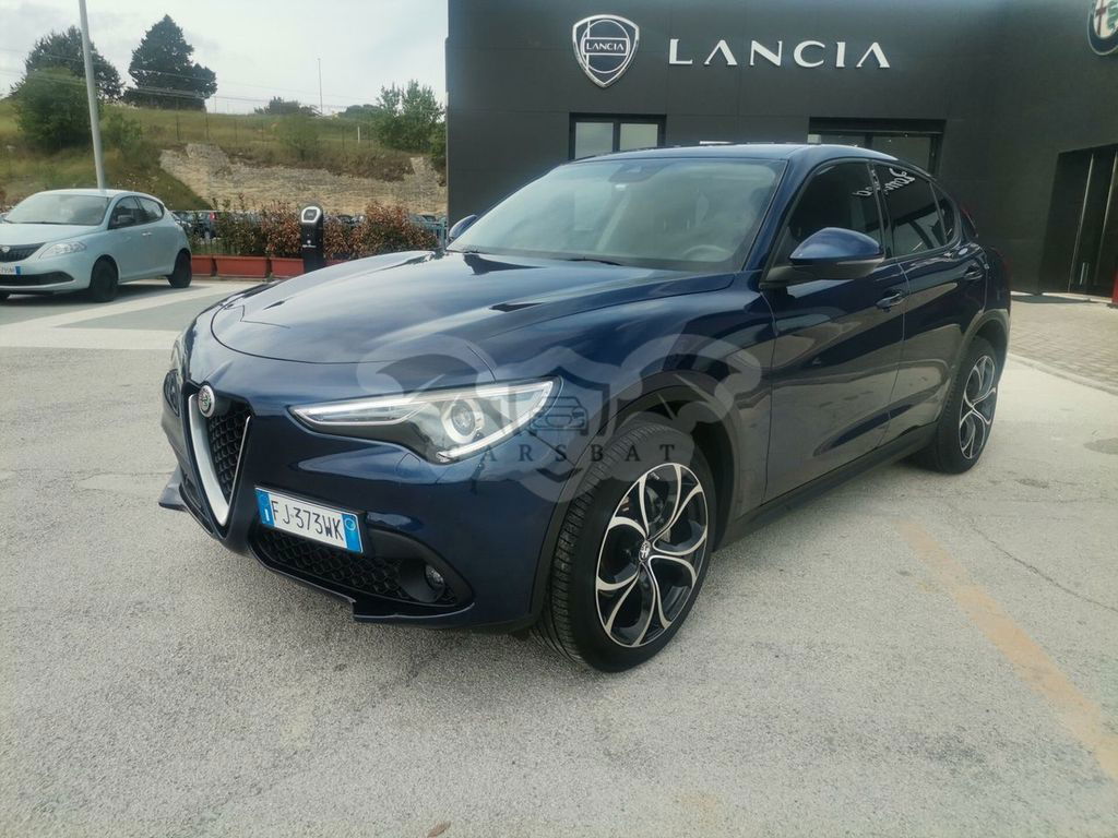 Alfa Romeo Stelvio 2017