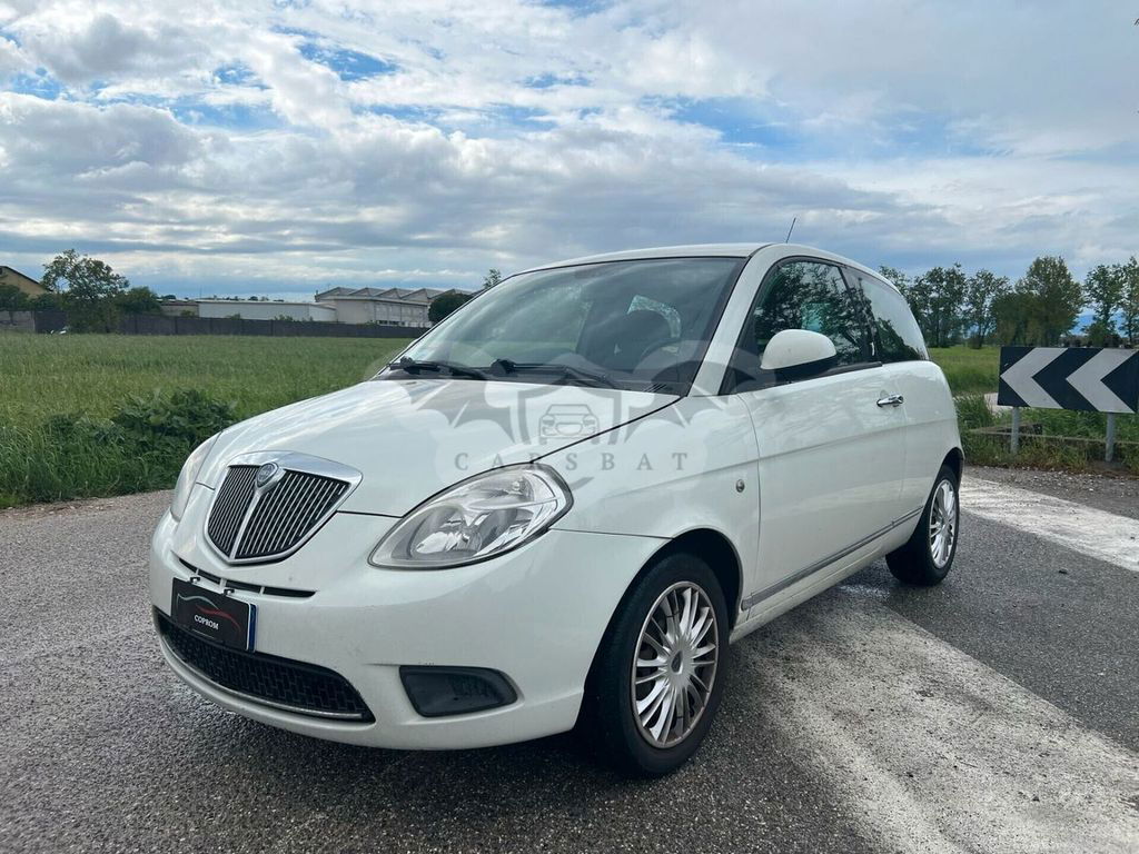 Lancia Ypsilon 2010