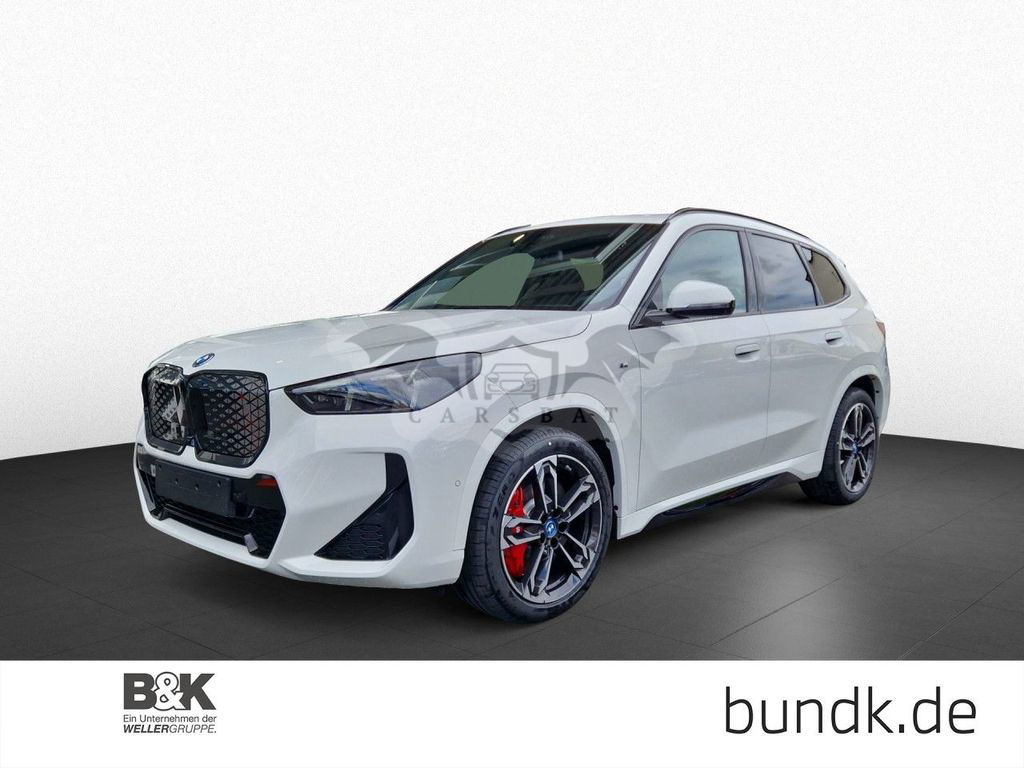 BMW iX1 2024
