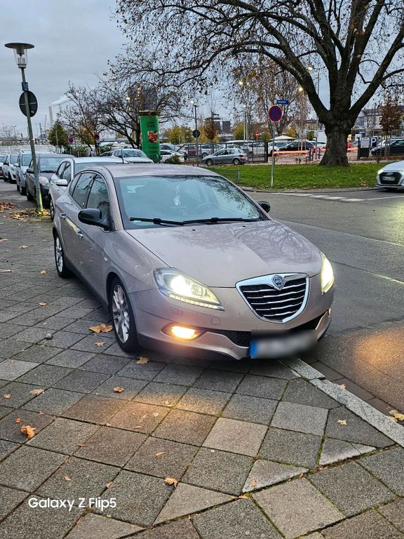 Lancia Delta 2011