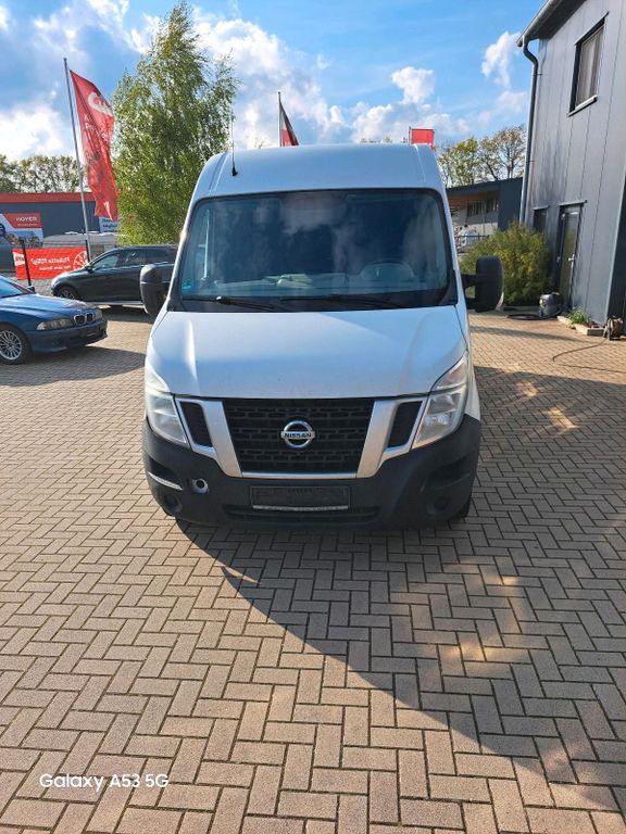 Nissan NV400 2015