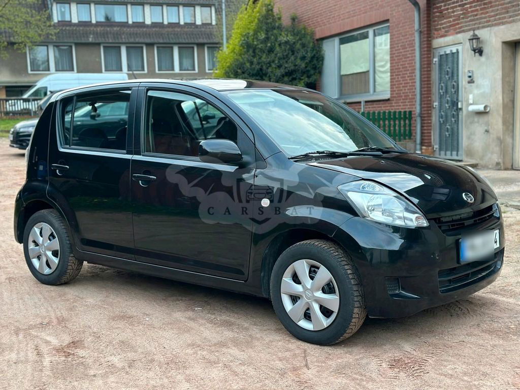 Daihatsu Sirion 2011