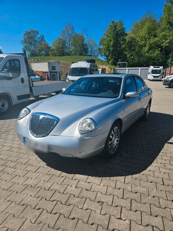 Lancia Thesis 2004