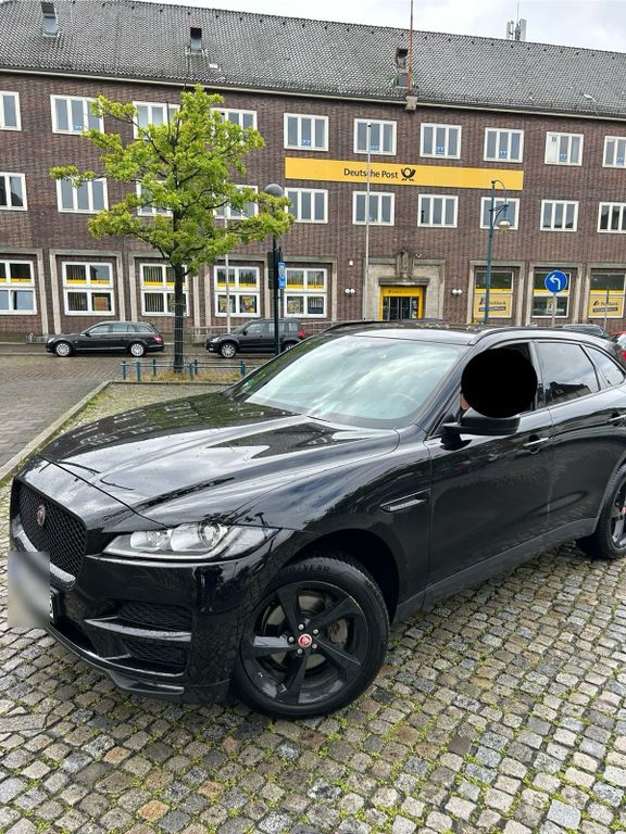 Jaguar F-Pace 2017