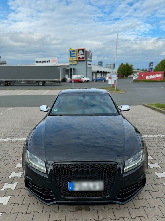 Audi RS5 2010