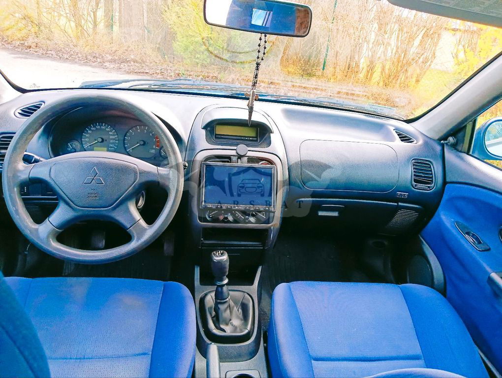 Mitsubishi Colt 2003