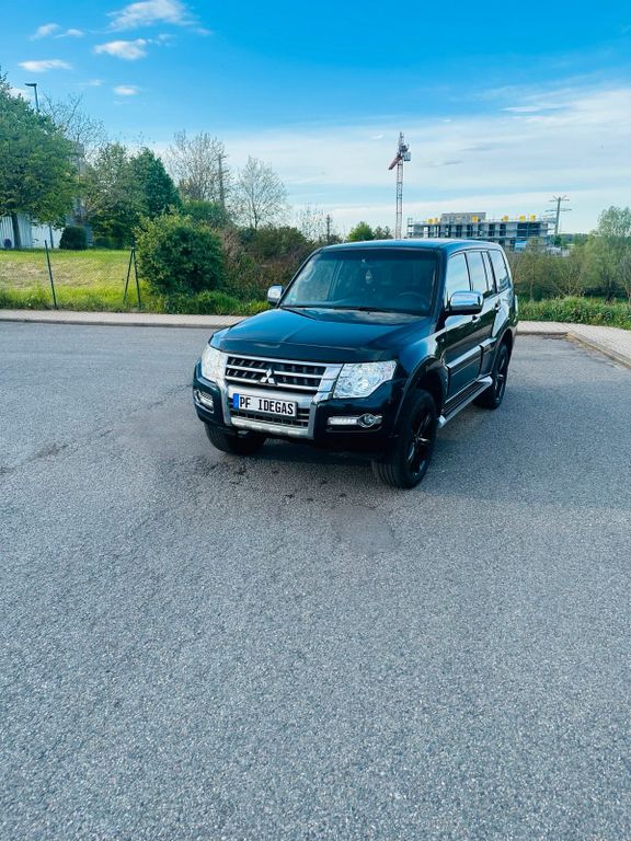 Mitsubishi Pajero 2015