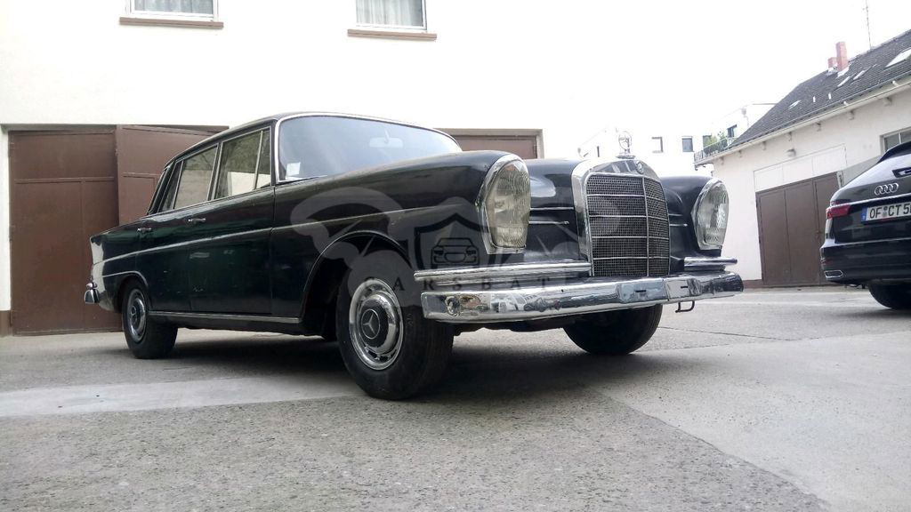 Mercedes-Benz E 220 1960