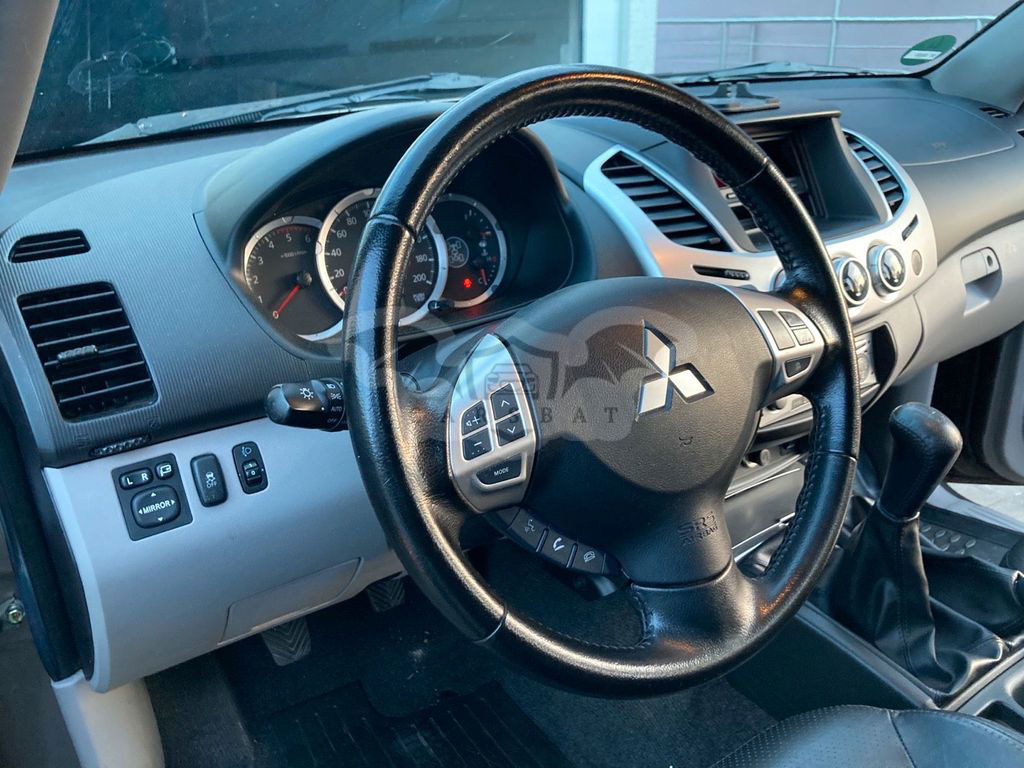 Mitsubishi L200 2014