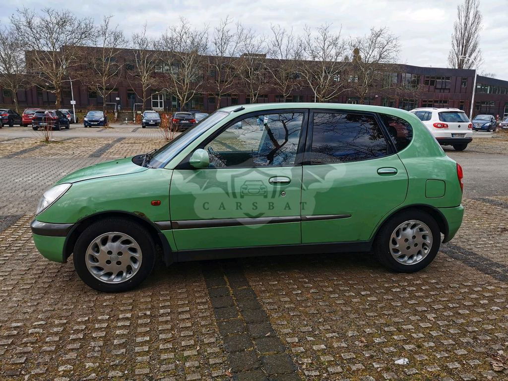 Daihatsu Sirion 2000