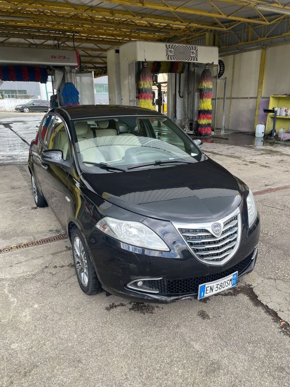 Lancia Ypsilon 2014