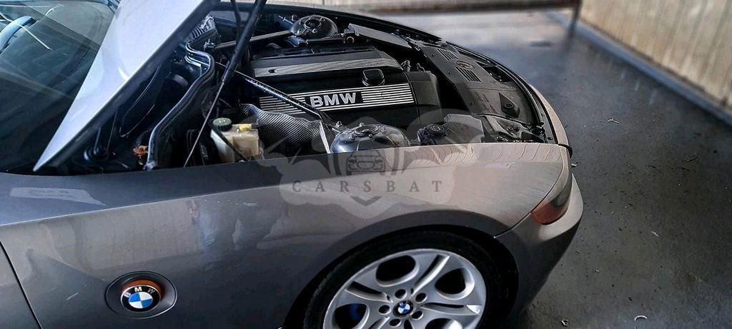 BMW M5 2004