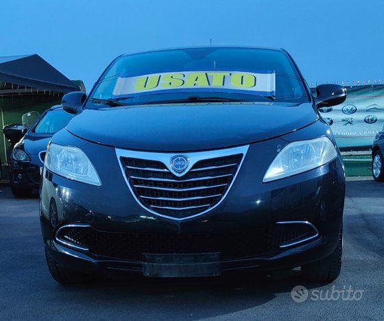 Lancia Ypsilon 2012