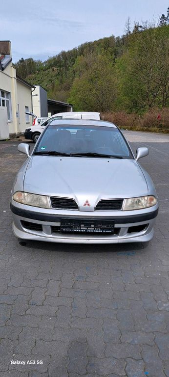 Mitsubishi Carisma 2004