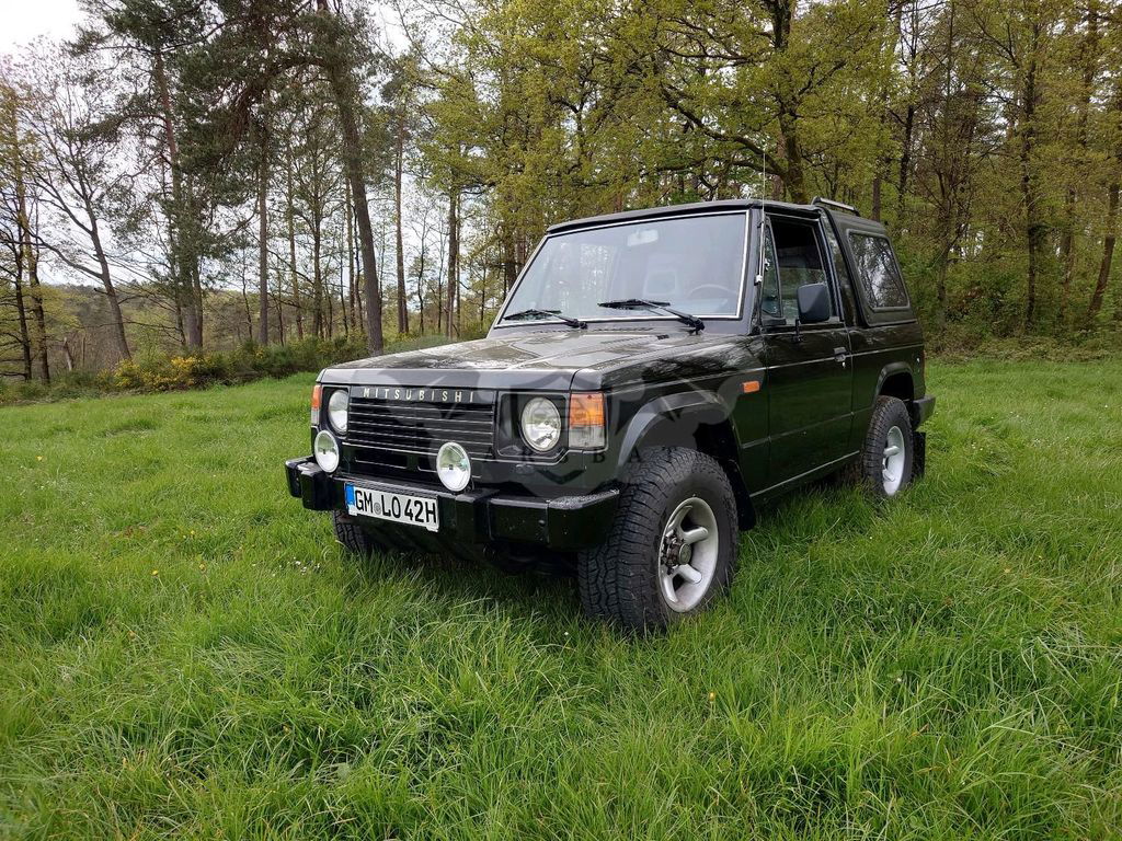 Mitsubishi Pajero 1987