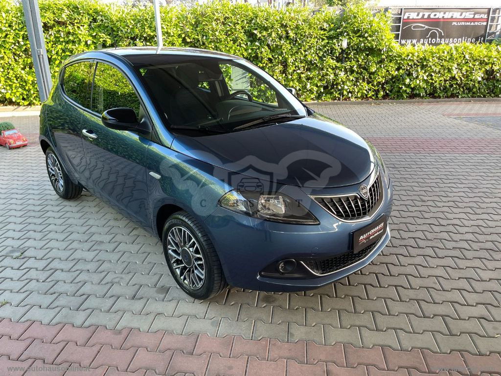 Lancia Ypsilon 2023