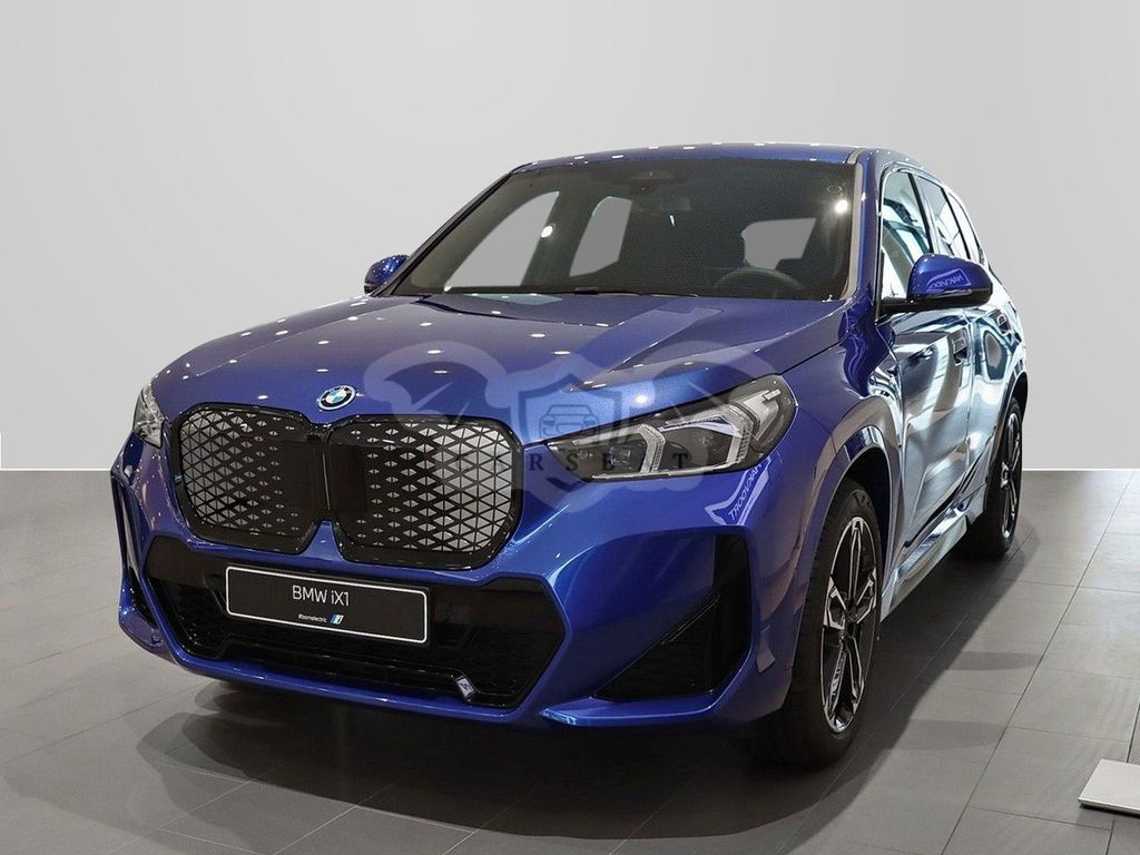 BMW iX1 2024