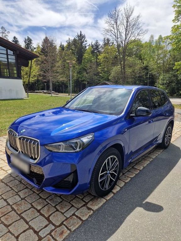 BMW iX1 2023