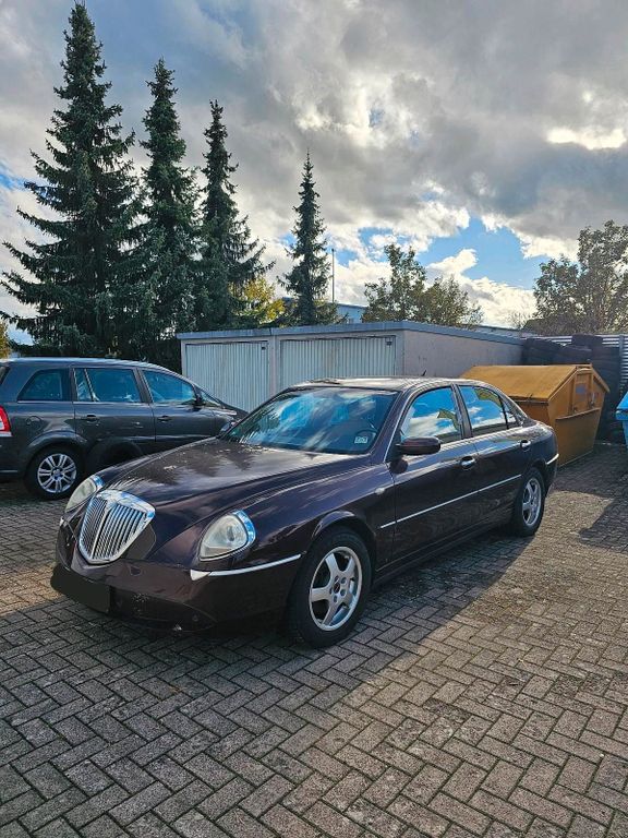 Lancia Thesis 2002