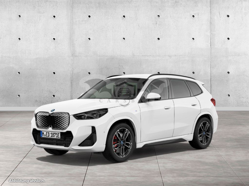 BMW iX1 2024