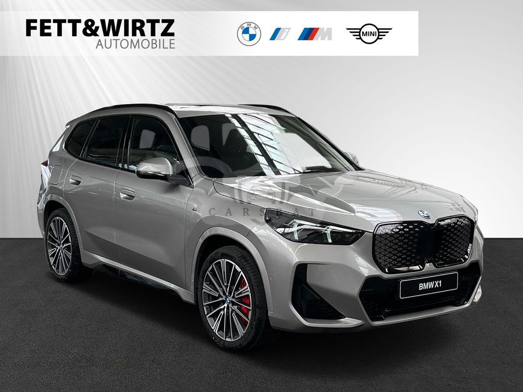 BMW iX1 2024