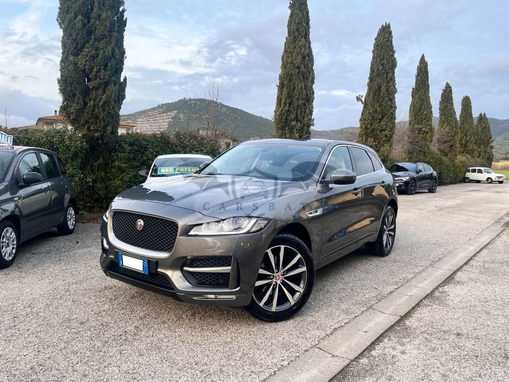 Jaguar F-Pace 2017