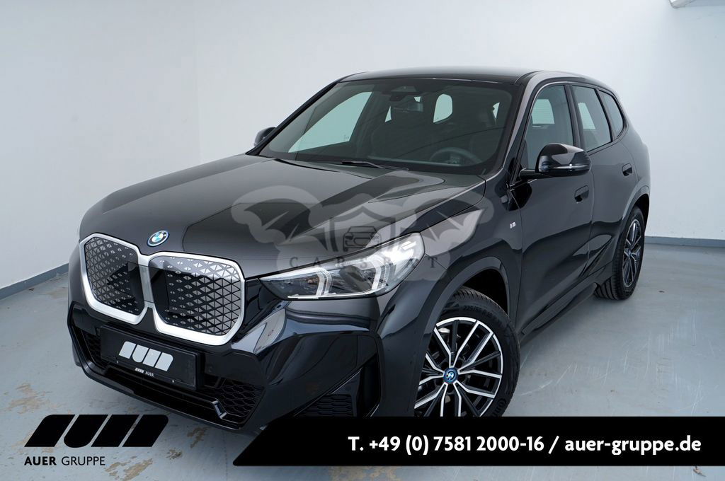 BMW iX1 2024