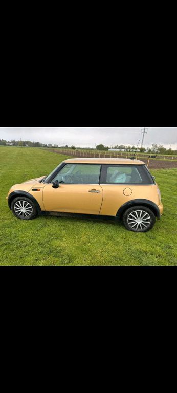 Mini One 2004