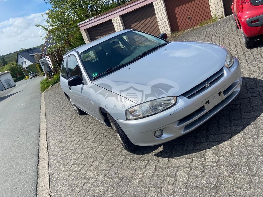 Mitsubishi Colt 1999