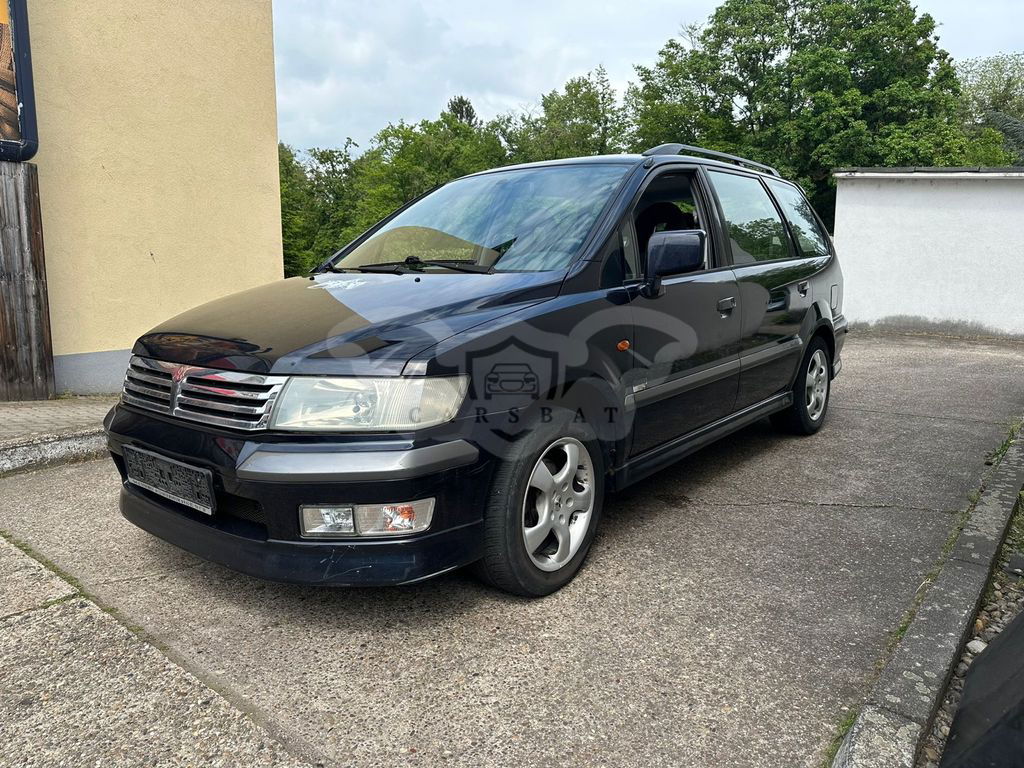 Mitsubishi Space Wagon 2000