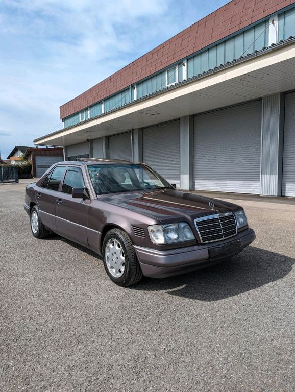 Mercedes-Benz 250 1994