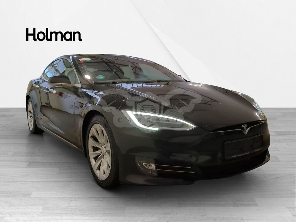 Tesla Model S 2020