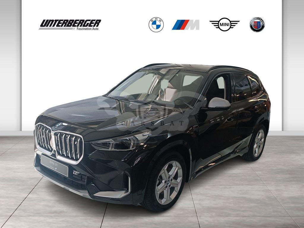 BMW iX1 2024