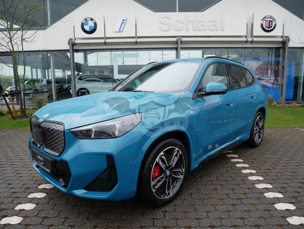 BMW iX1 2024