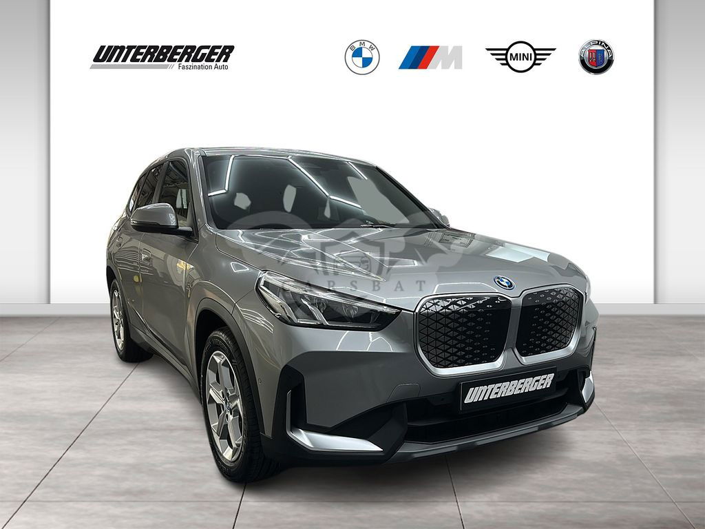 BMW iX1 2024