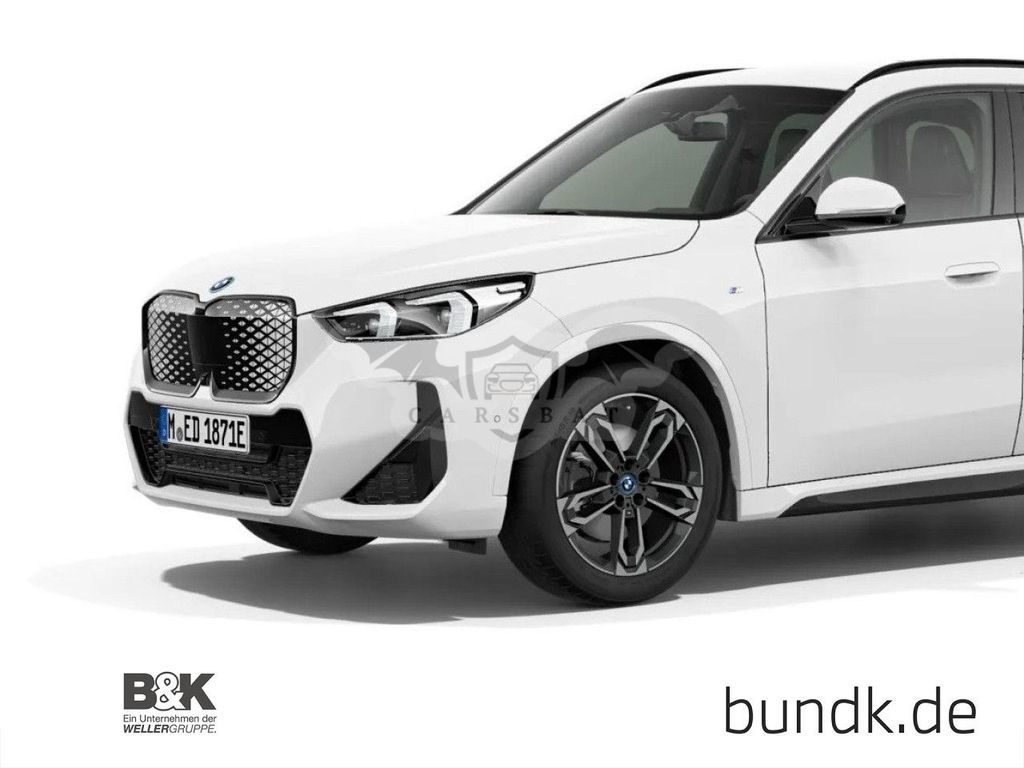 BMW iX1 2024