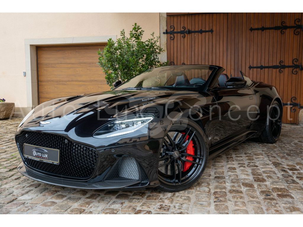 Aston Martin DBS 2021