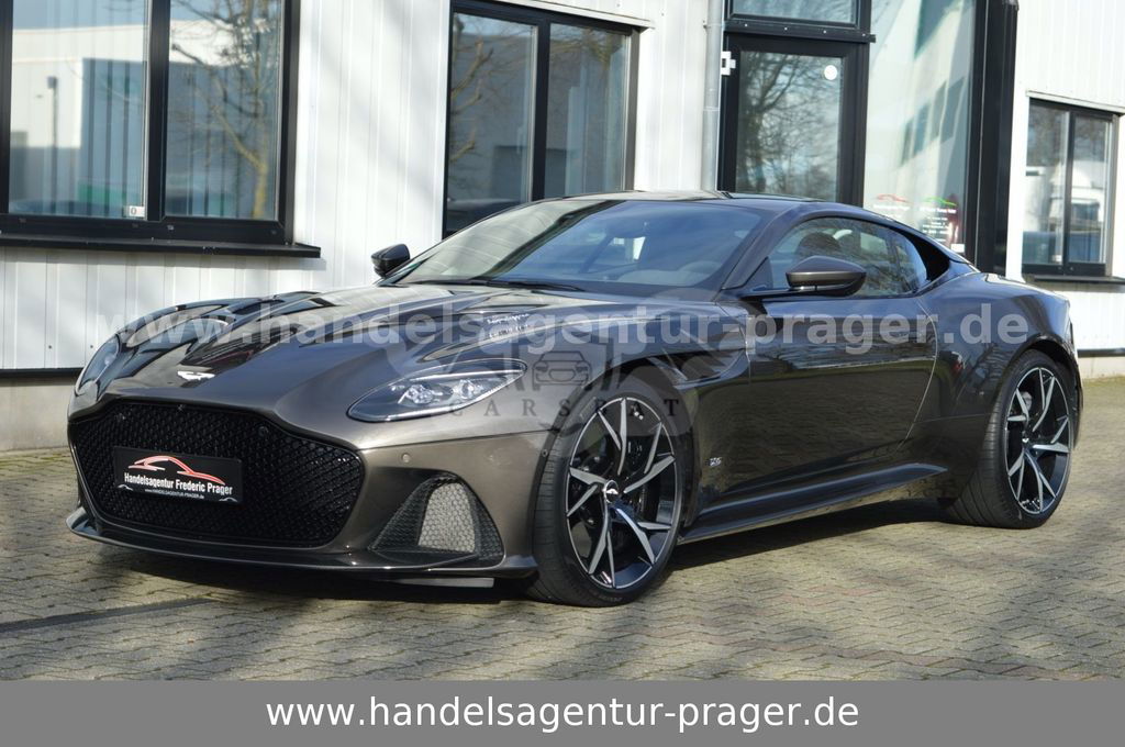 Aston Martin DBS 2019