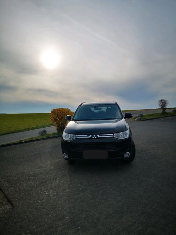 Mitsubishi Outlander 2013