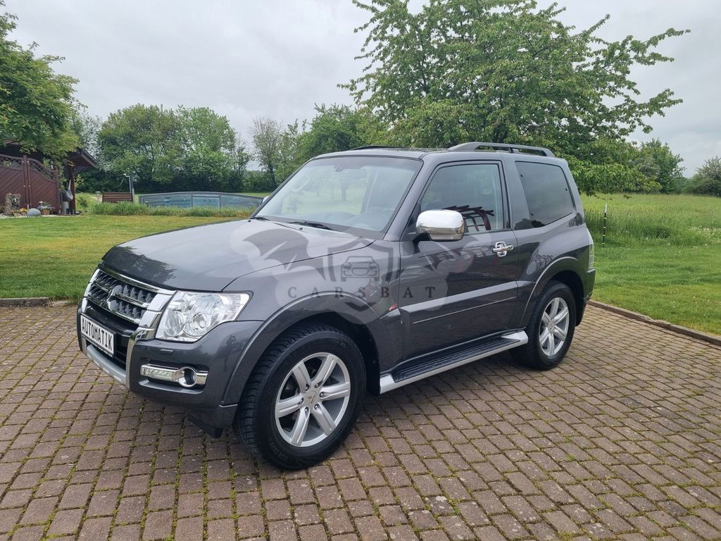 Mitsubishi Pajero 2016