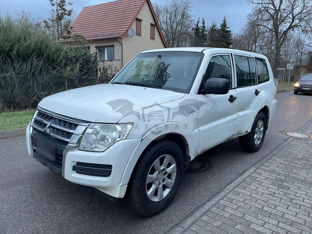 Mitsubishi Pajero 2015
