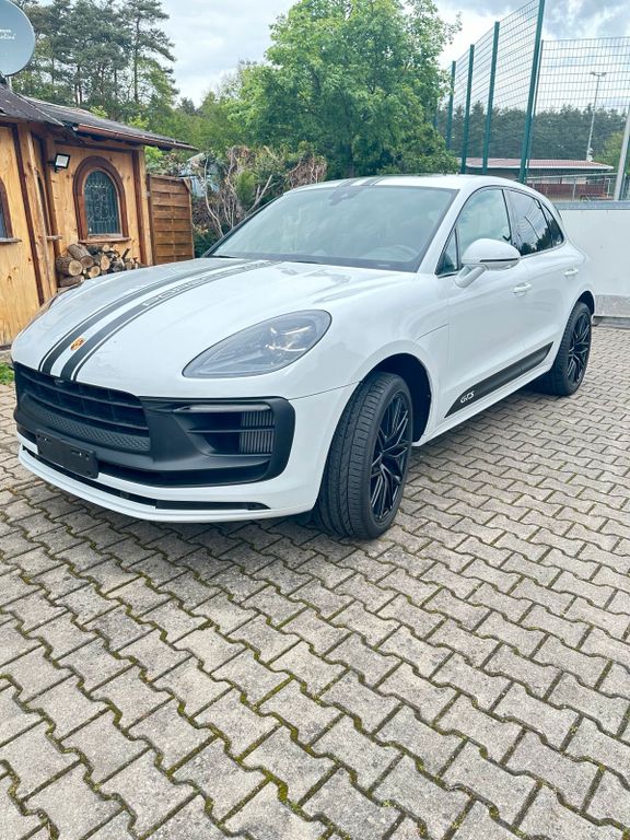 Porsche Macan 2022