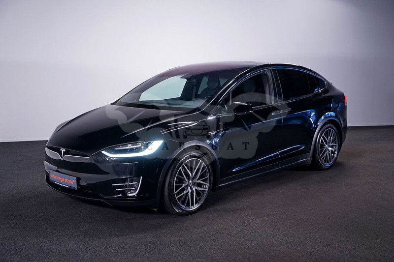 Tesla Model X 2020