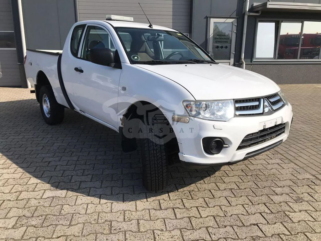 Mitsubishi L200 2015