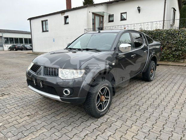 Mitsubishi L200 2011