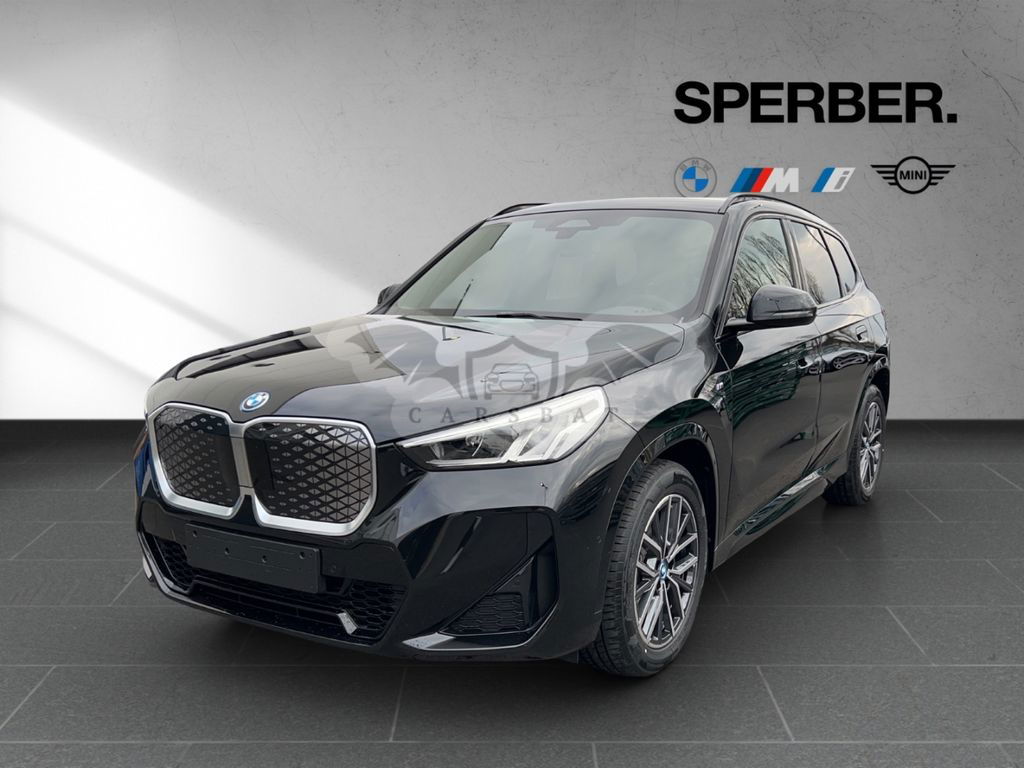 BMW iX1 2024