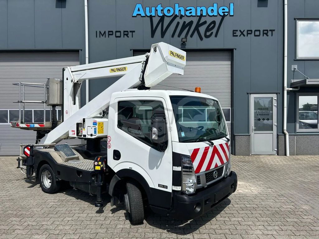 Nissan NT 2018
